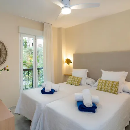 Holidays & Limones De Genova ,150 M Playa Elviria Марбелья