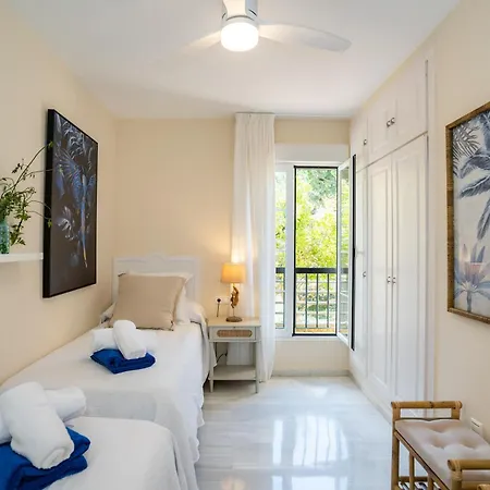 Holidays & Limones De Genova ,150 M Playa Elviria Διαμέρισμα
