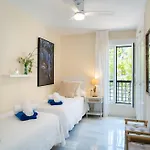 Apartment Holidays & Limones De Genova ,150 M Playa Elviria Marbella