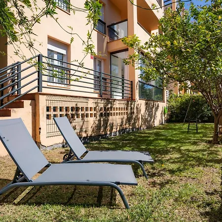 Holidays & Limones De Genova ,150 M Playa Elviria *